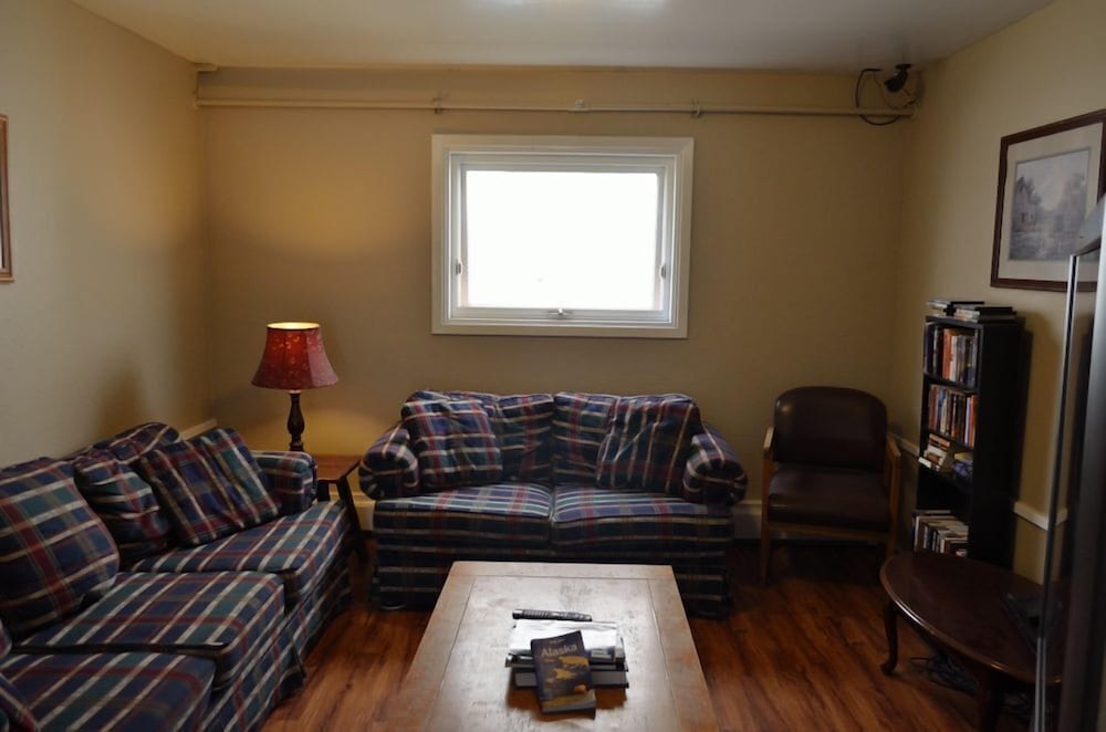 Bent Prop Inn & Hostel Downtown