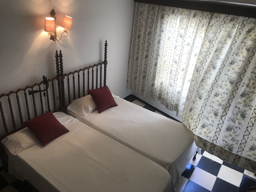 Hostal Ca's Bombu