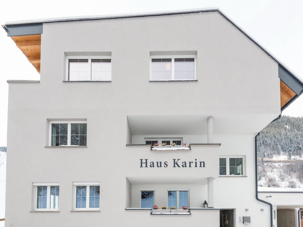 Large Apartment With a Large Balcony in Kappl