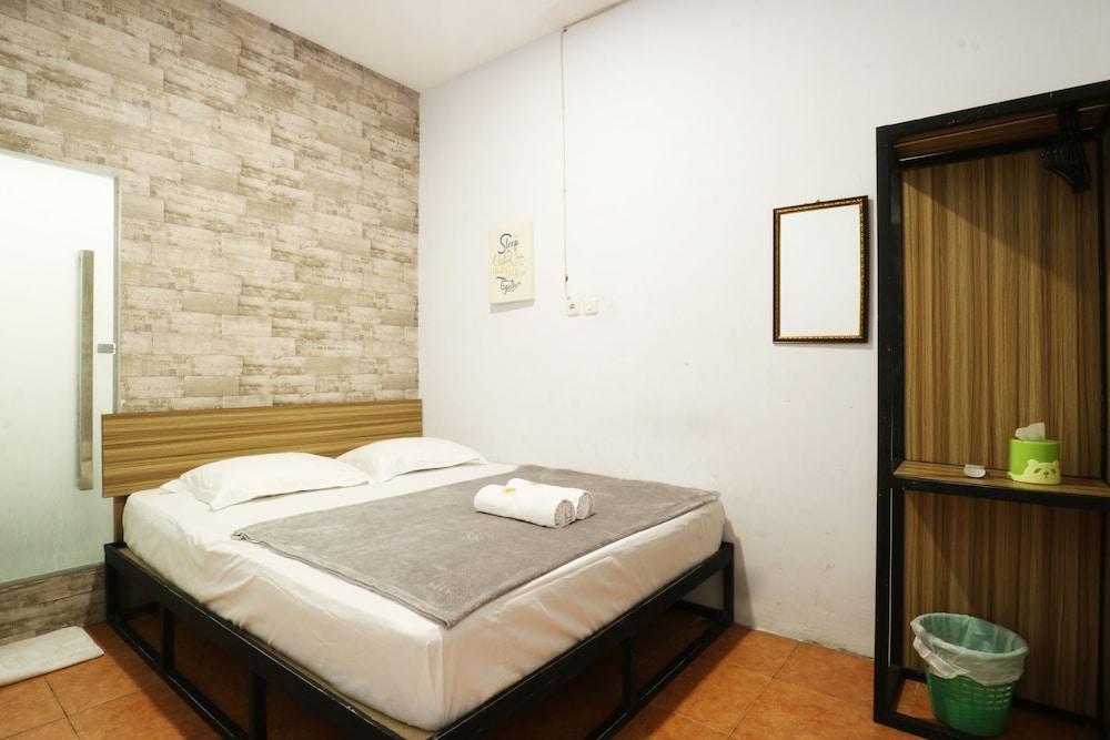 Morning Sun - Hostel