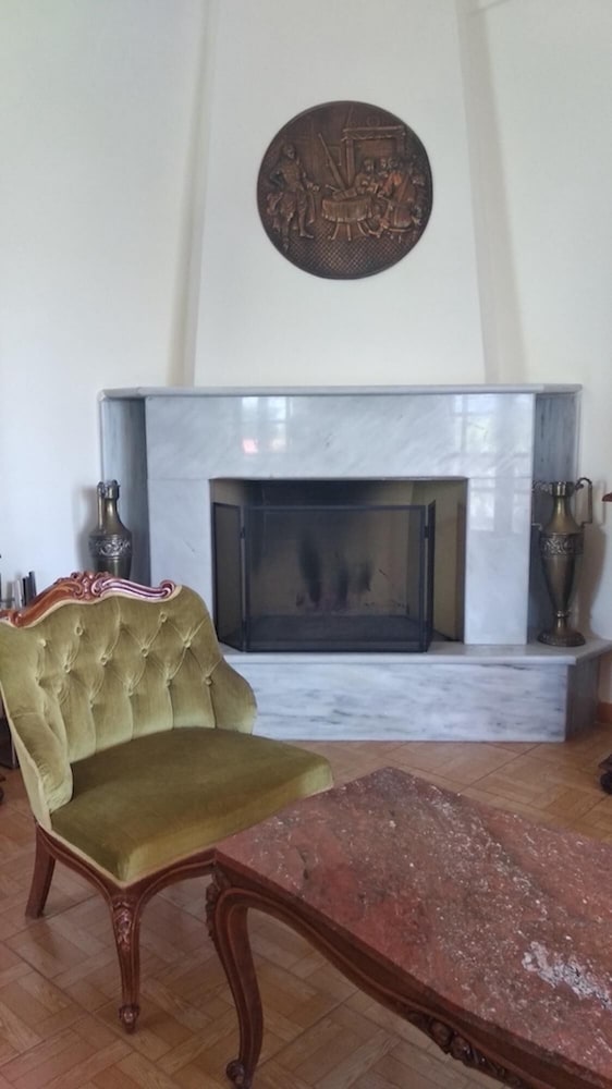 Enjoy Seclusion at Peaceful Mountain Apartment view 5