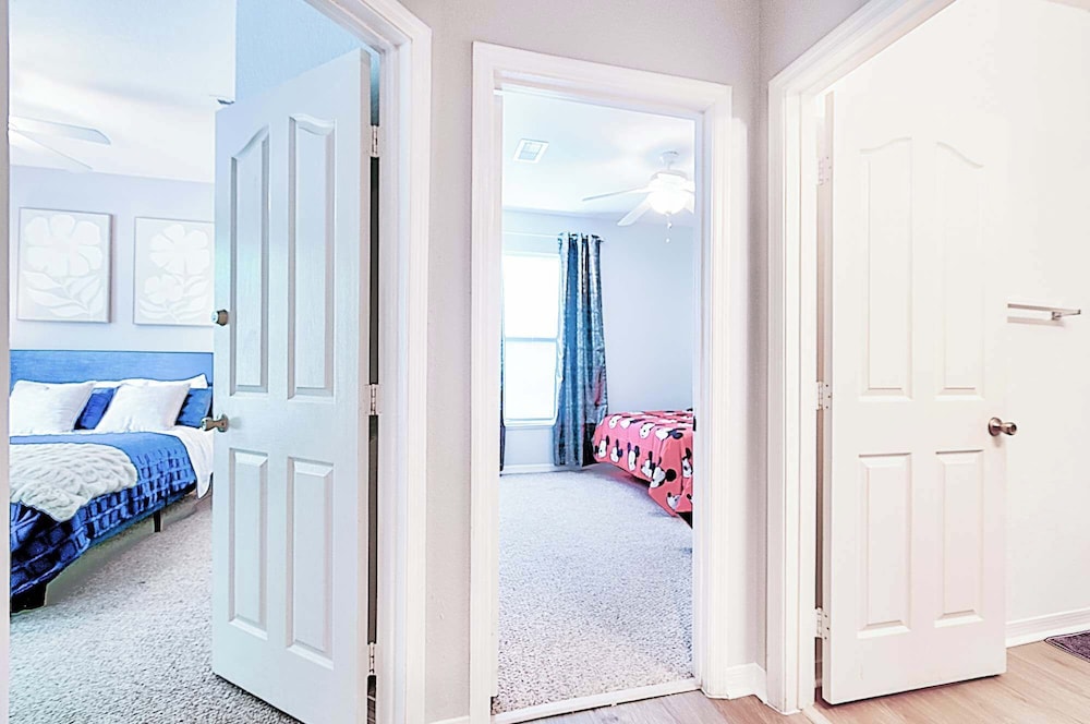 8908 Family Fun in Kissimmee Spacious 4-bedroom Apartment Near Theme Parks