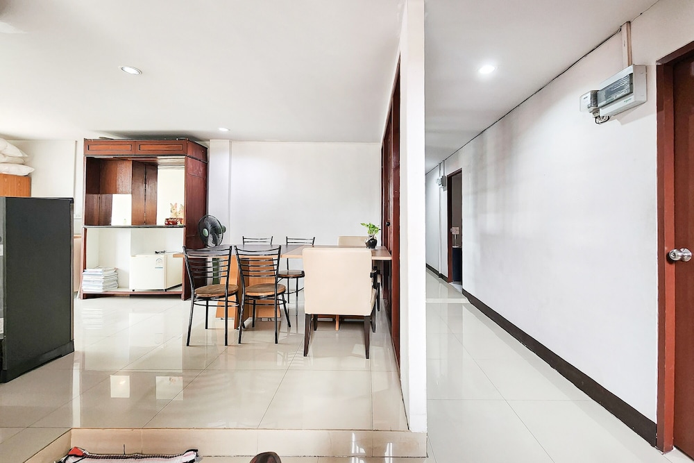 Freesia Guesthouse Suvarnabhumi