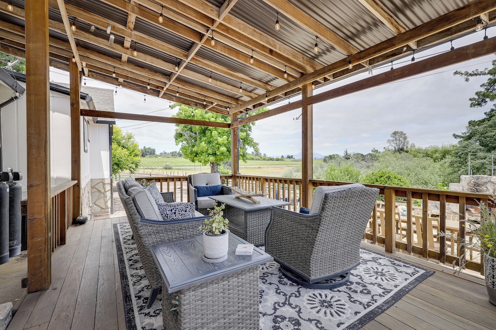 Sonoma County Vacation Rental w/ Vineyard Views!