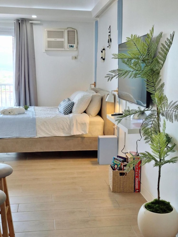 Luxury Coastal, Grand Canal View