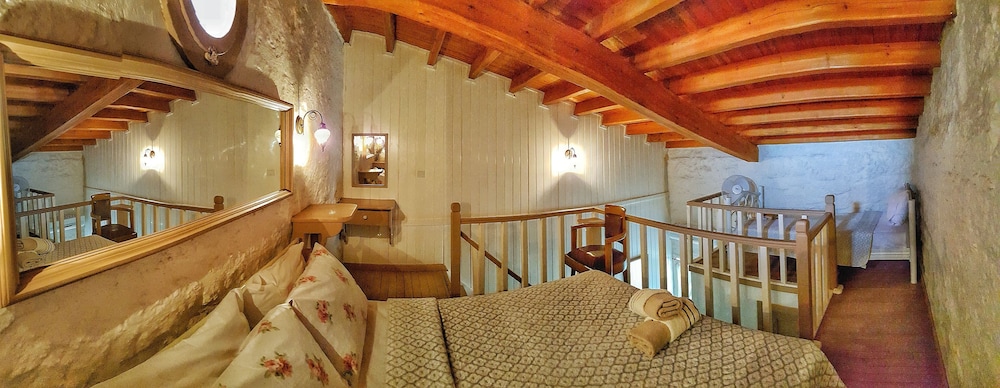 Lilyum Alaçatı Butik Otel - Image 24