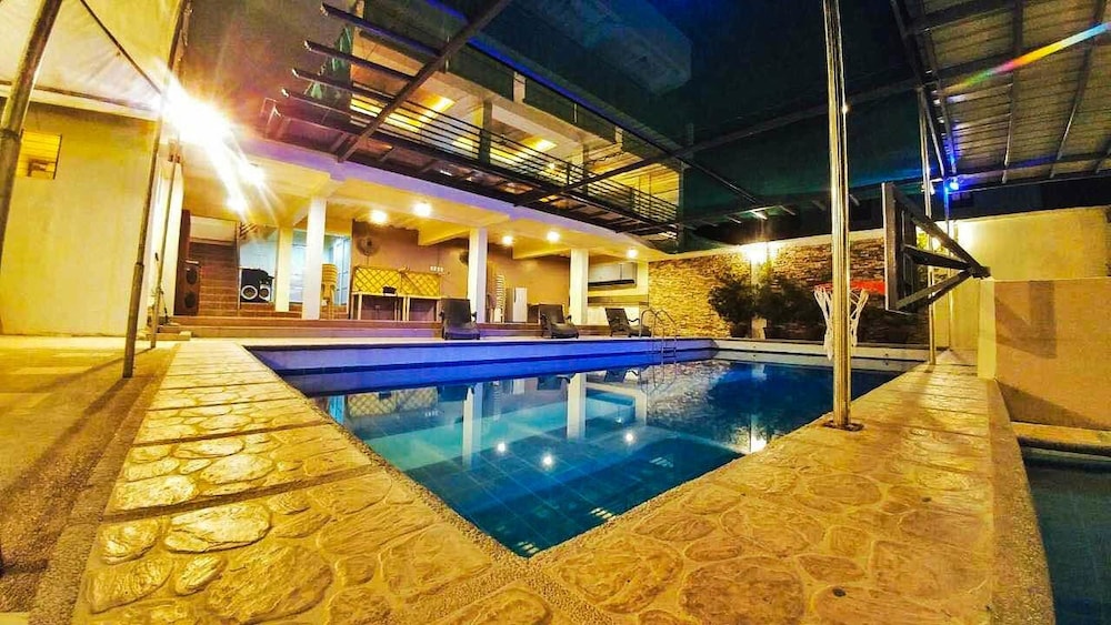 Summer Palace Hotspring Resort