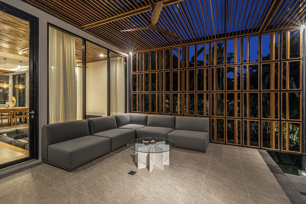 Villa Bedawang - 4BR Villa Seminyak