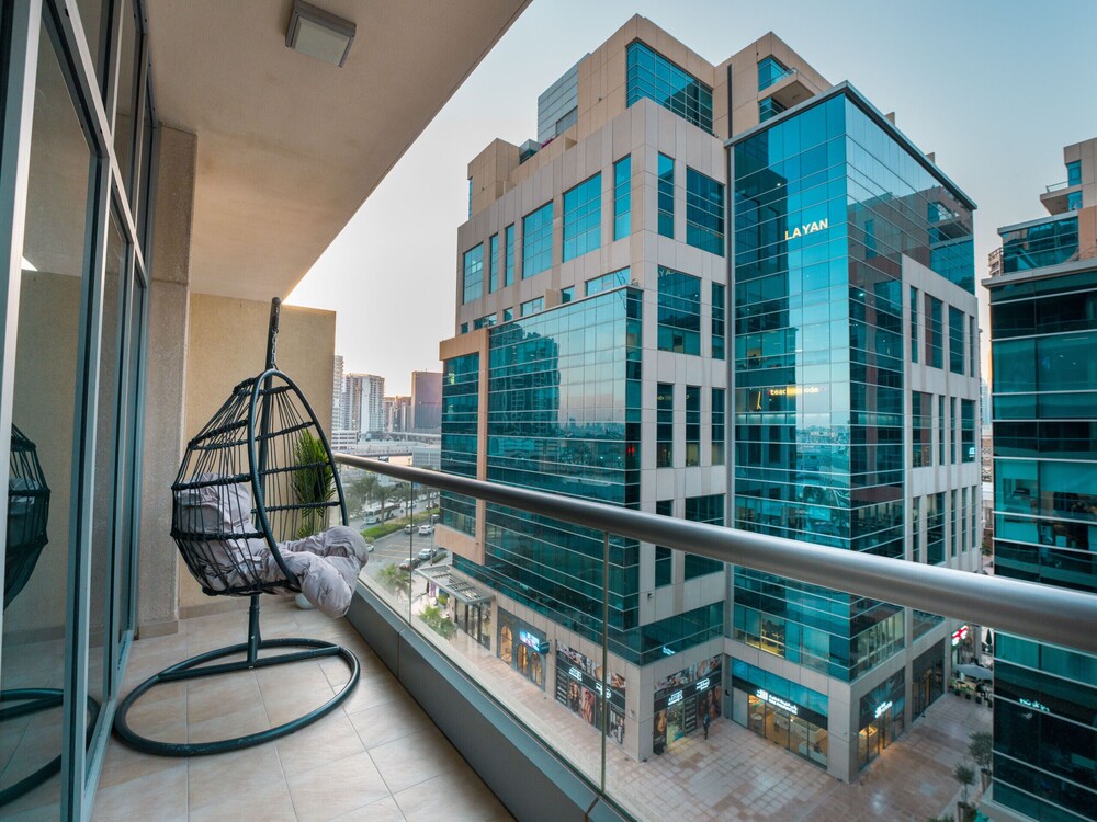 Easygo- Spacious 1bdr Bay Square Busbay