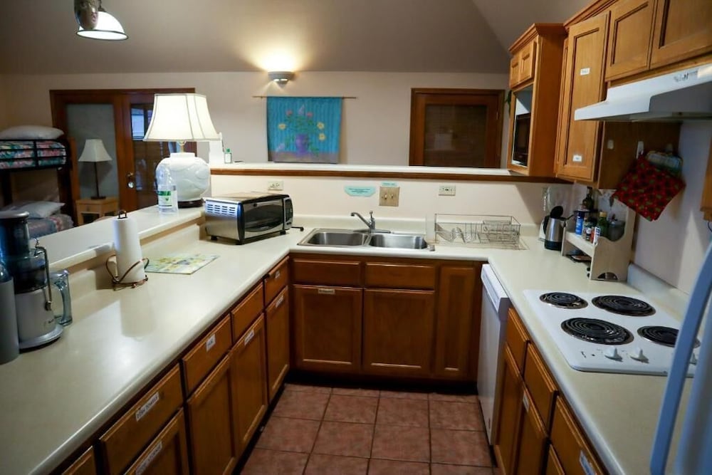 Ashland Vacations - Ashland Commons Hostel - Property Image 10
