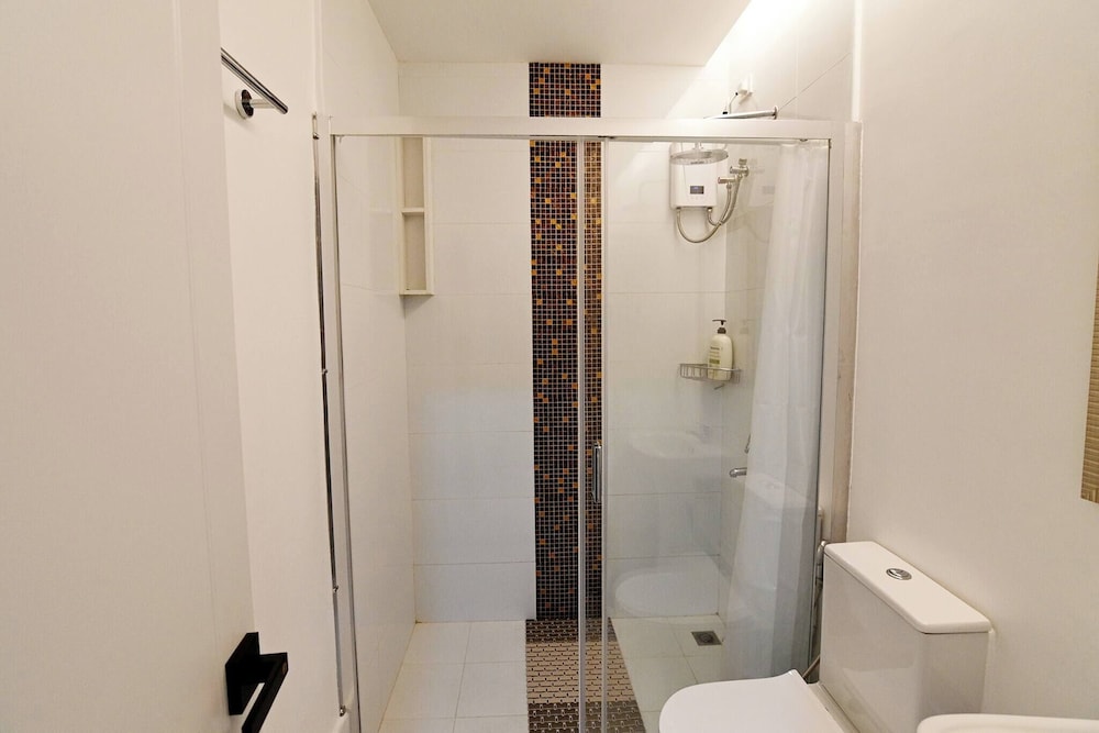 1 Cozy Bedroom Condo Unit-apple One Banawa Cebu