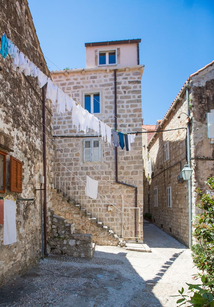 Villa Mirabilis, stunning superior villa, Dubrovnik Old Town