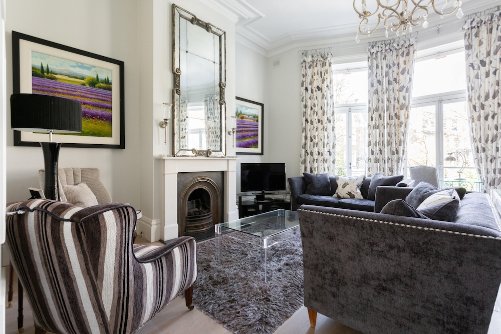 Gledhow Gardens Viii by Onefinestay