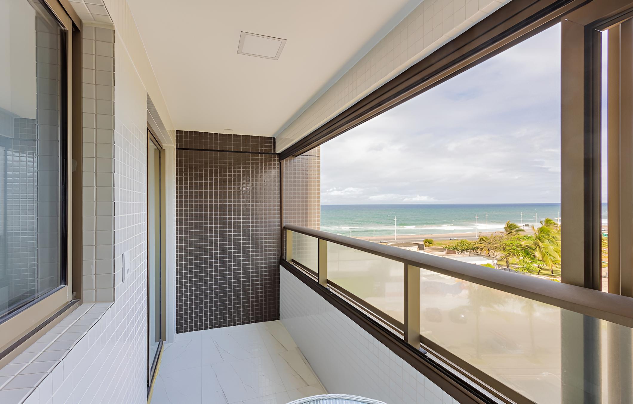 CZ01 Lindo Quarto e Sala com Vista Mar