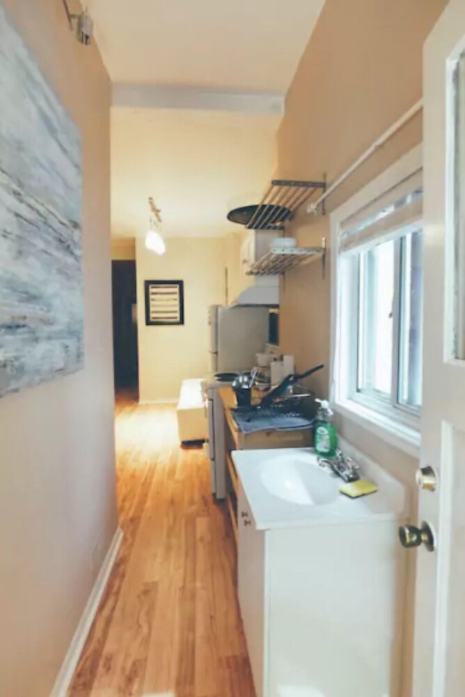 2 Bedroom Suite near Kensington Market - Unit 1 - Image 1