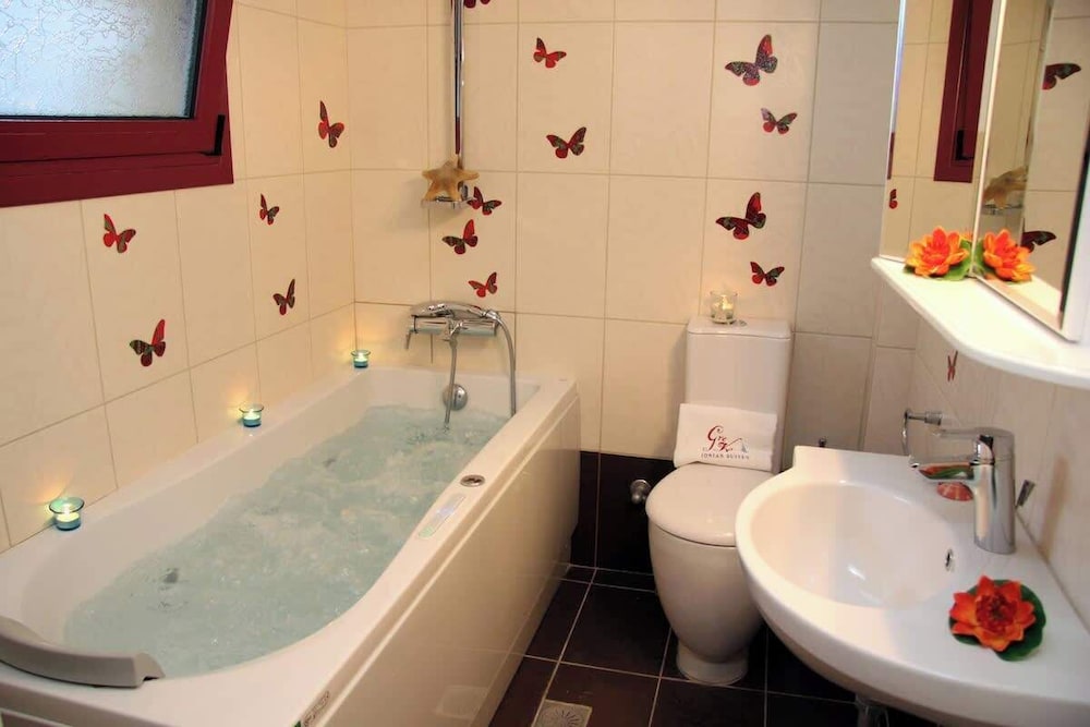 Greka Ioanian Maisonette - Poolside Seaview Bliss