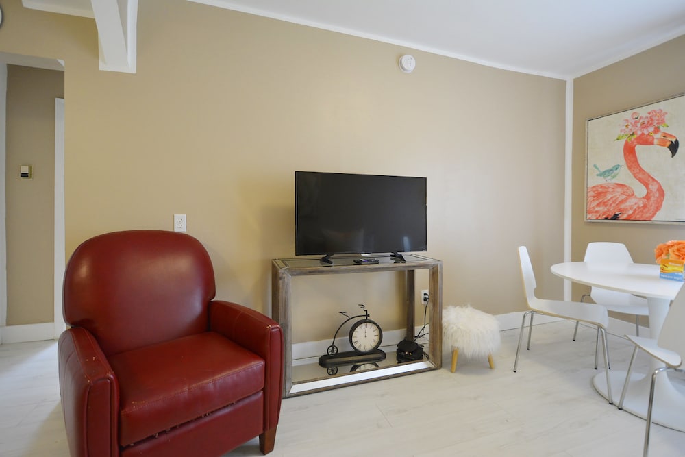 335 Ocean Walk Apartments