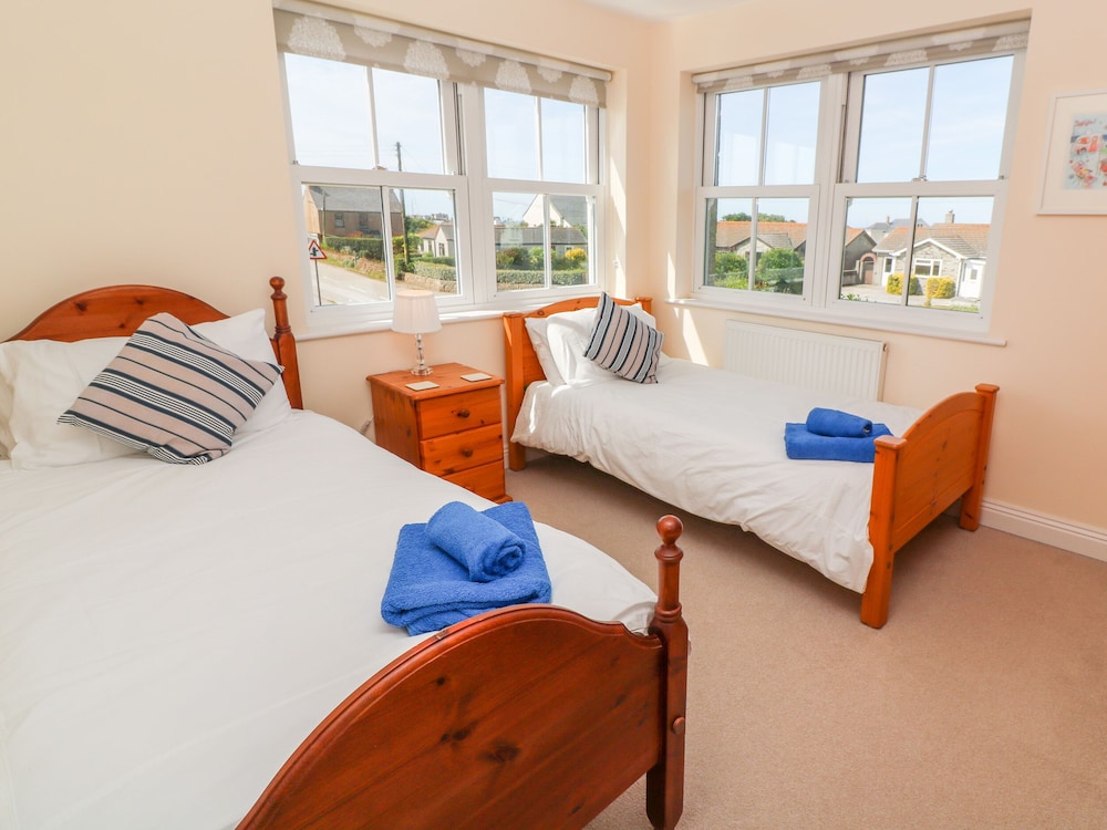 Henrys Croft view 4