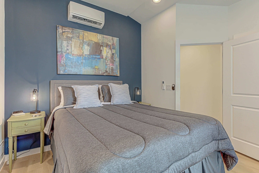 Pet Friendly Quiet Neighborhood Near S. Lamar - Image 2