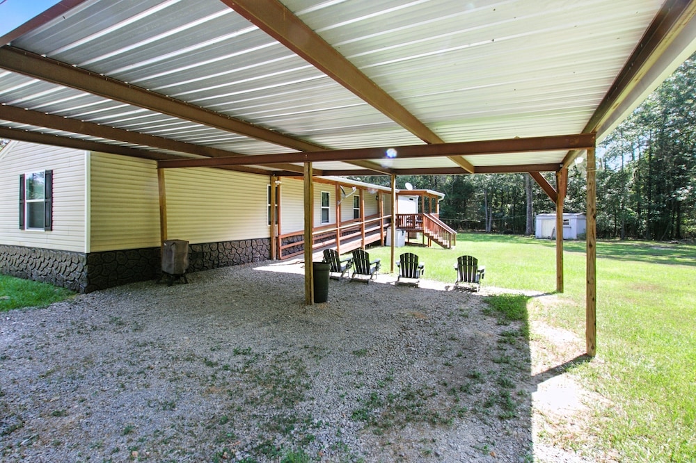 Tranquil Country Retreat Surrounded By Nature 3 Bedroom Home