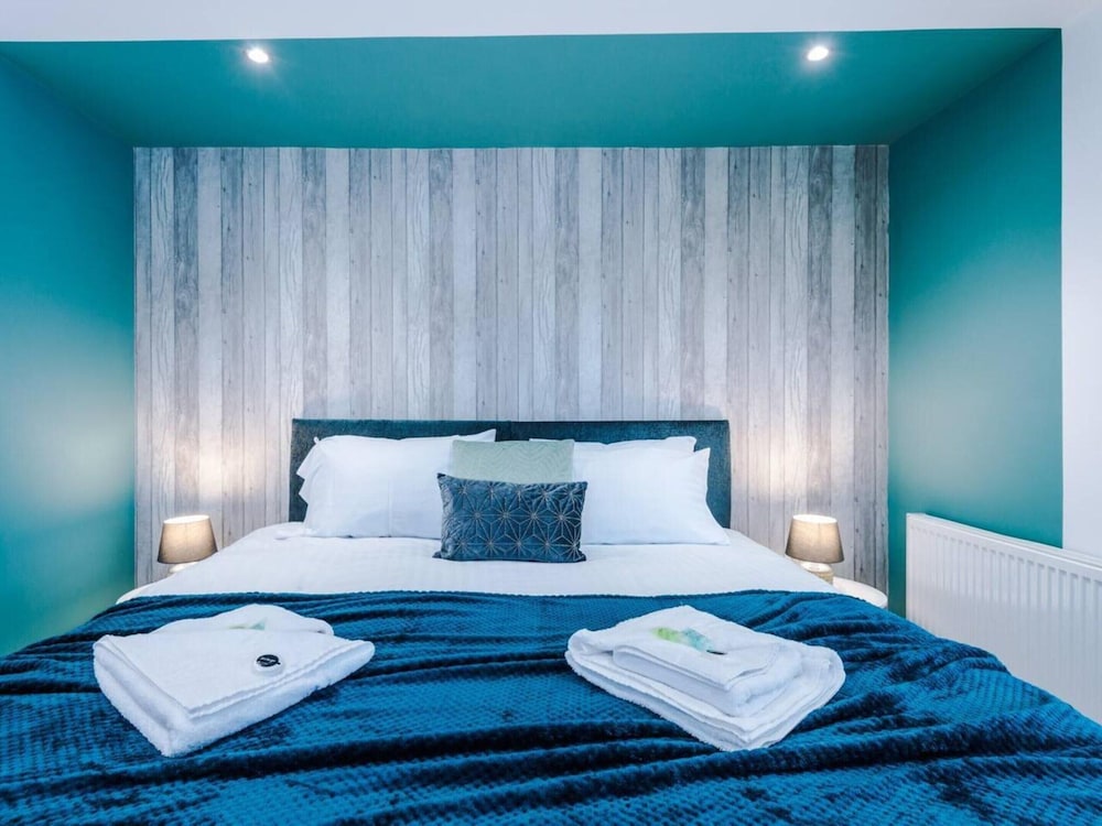 One-bedroom by Media City UK by Belvilla view 4