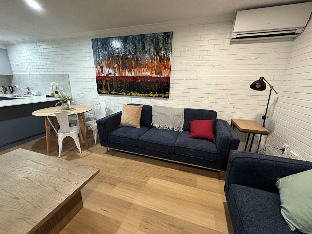 Central Cullen Apartments