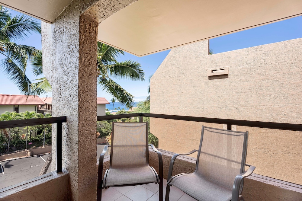 Easy Walk to Village - Air-conditioning - Ocean View - Wifi - Vrkcv