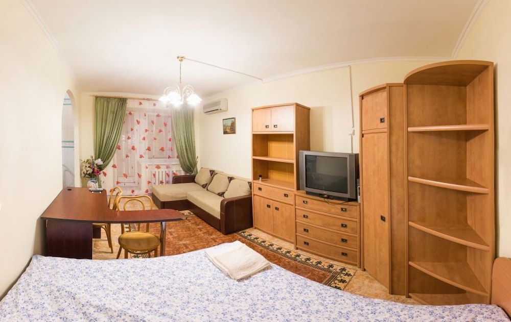 Apart Kiev Pavlovskaya 4-8 view 4