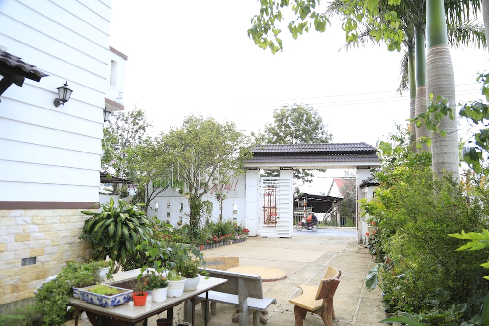 Hoai Huong Homestay