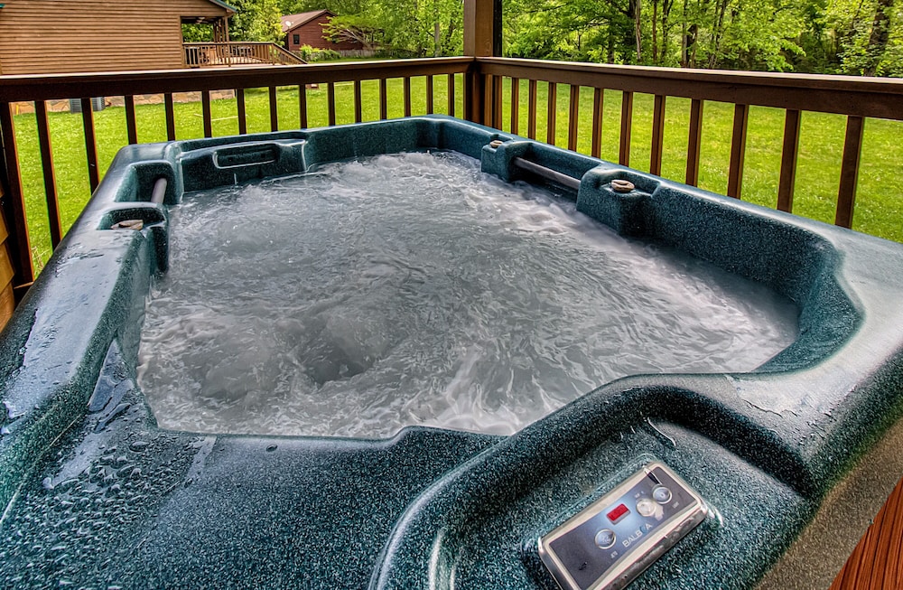 Mountain Creek #3584 by Aunt Bug's Cabin Rentals