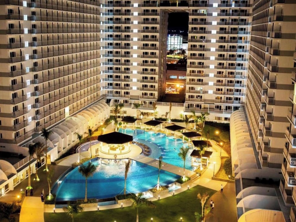 Fancy Pasay City Apartment for Rent - Mall of Asia Nearby Front of Mall Of Asia