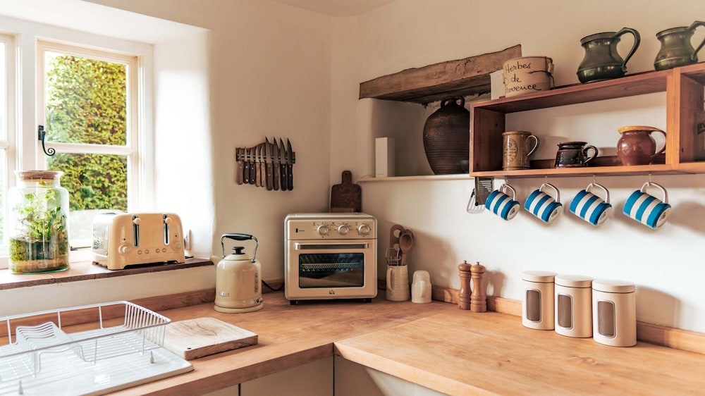 4Bed Thatched Cottage in Oxfordshire