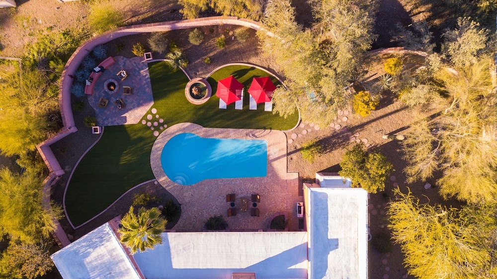 La Casona by Avantstay Gorgeous Spanish Style Oasis w Historic Charm Pool