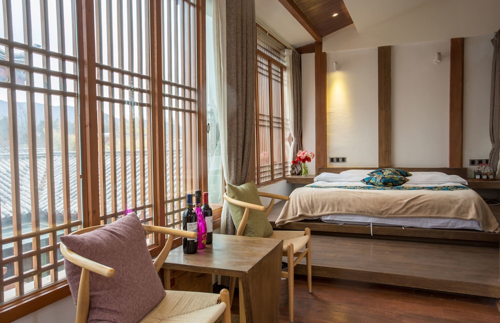 Yunzhong Baisha Lijiang Inn