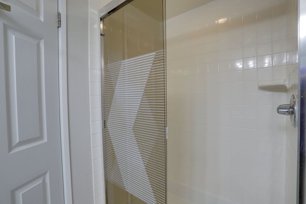 Modern 2BR Stay Near DC Arlington VA