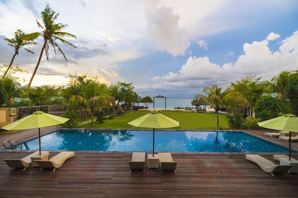 d'Nusa Beach Club and Resort 35
