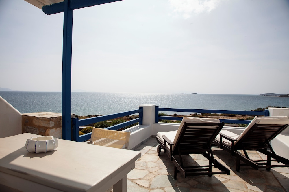 AURA PAROS