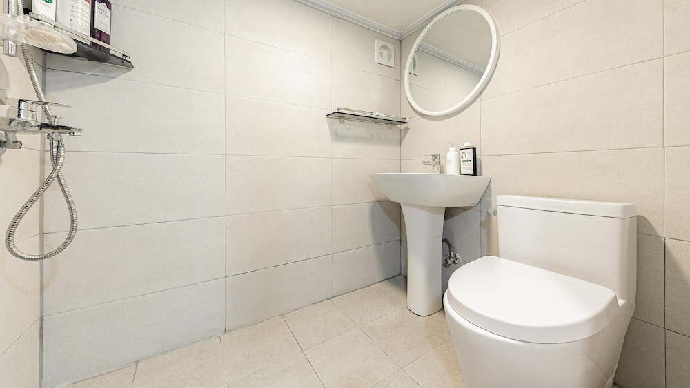 Incheon Vacations - Ganghwado Mare Seawater Poolvilla - Property Image 6