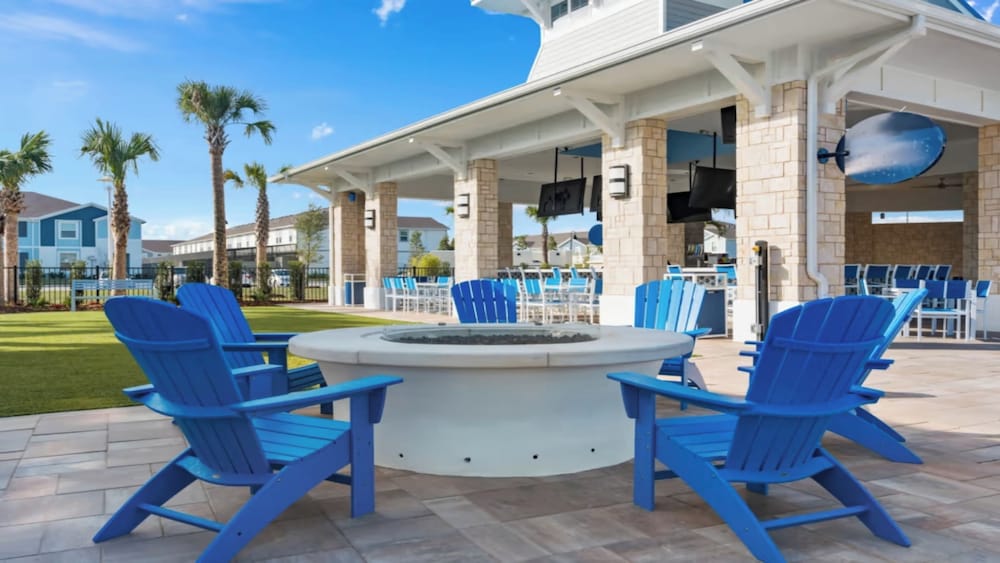 Family Getaway With Themed Rooms & Private Pool