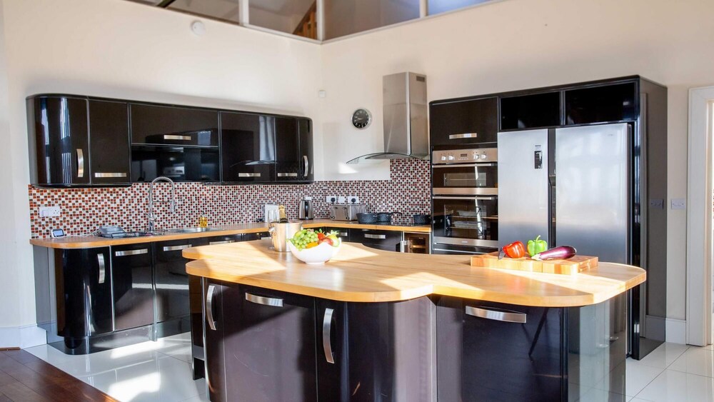 Stunning Maisonette - 3 bed - 3 Bath