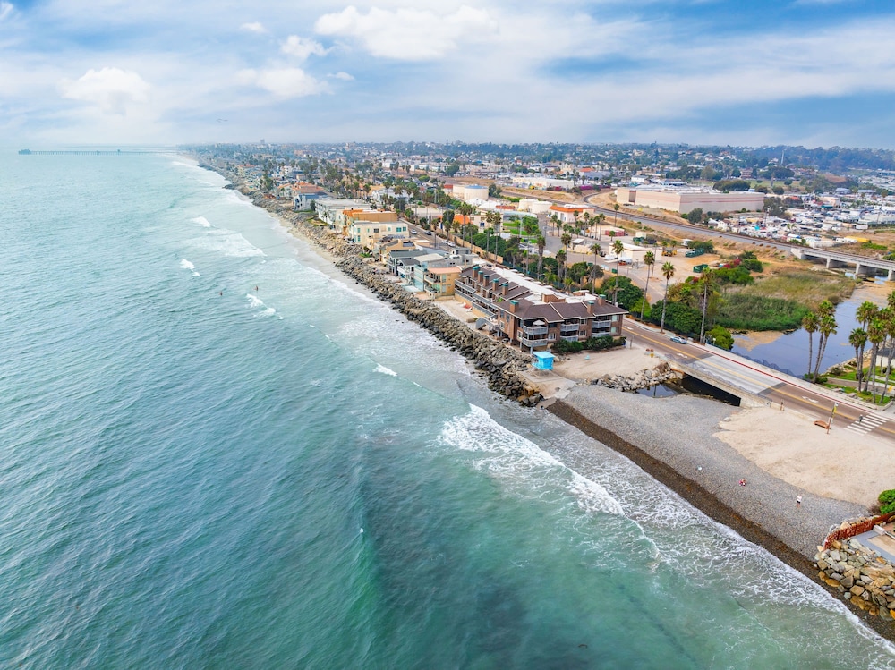 Luxury Oceanfront Condo With Private Beach Access