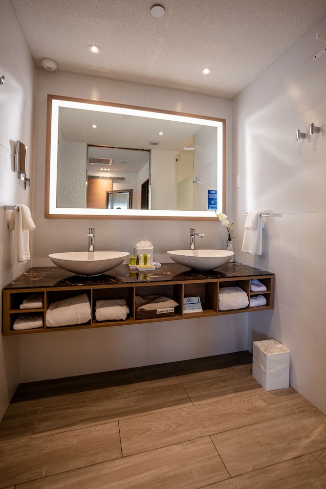 Resorts World Bimini