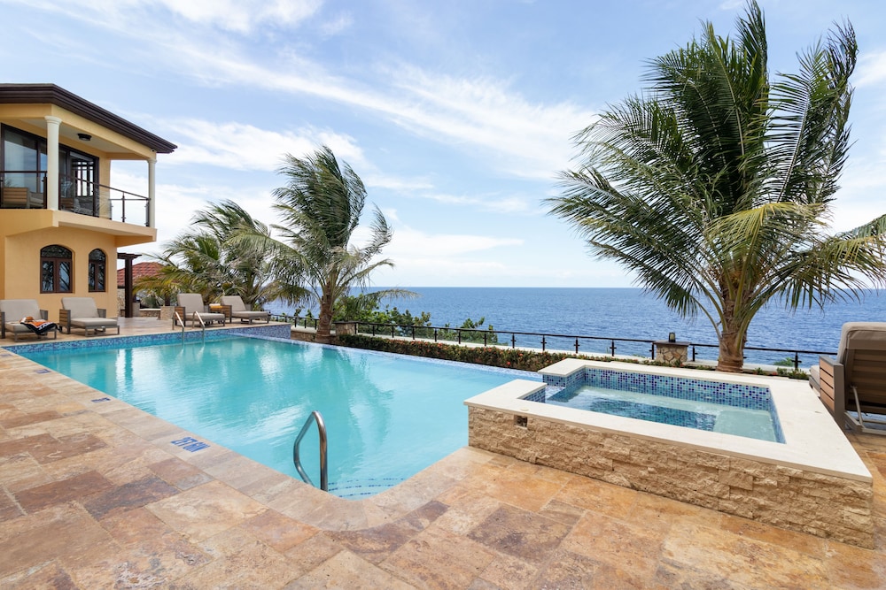 Breathaking Luxury Cliffside Villa view 3