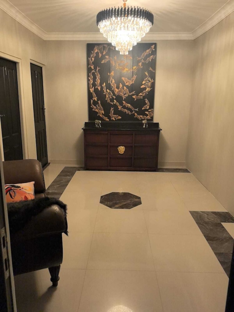 Bryanston Palms Accommodation