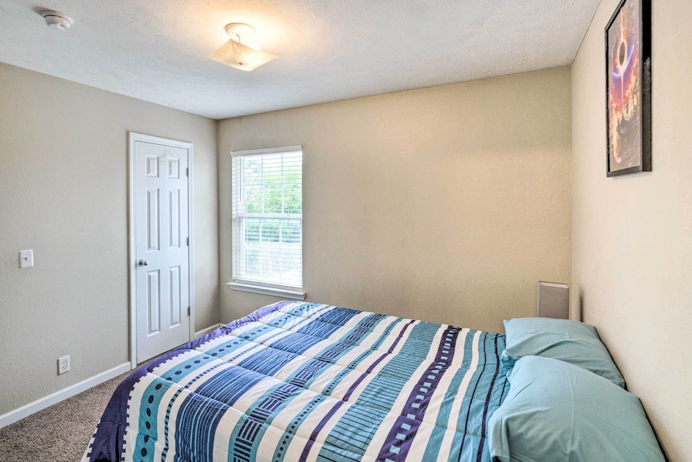 La Vergne Townhome: 22 Mi to Dtwn Nashville! - Property Image 28