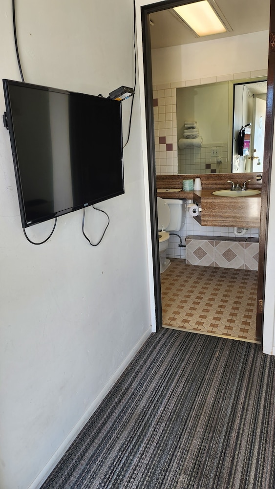 Golden Arrow Motel