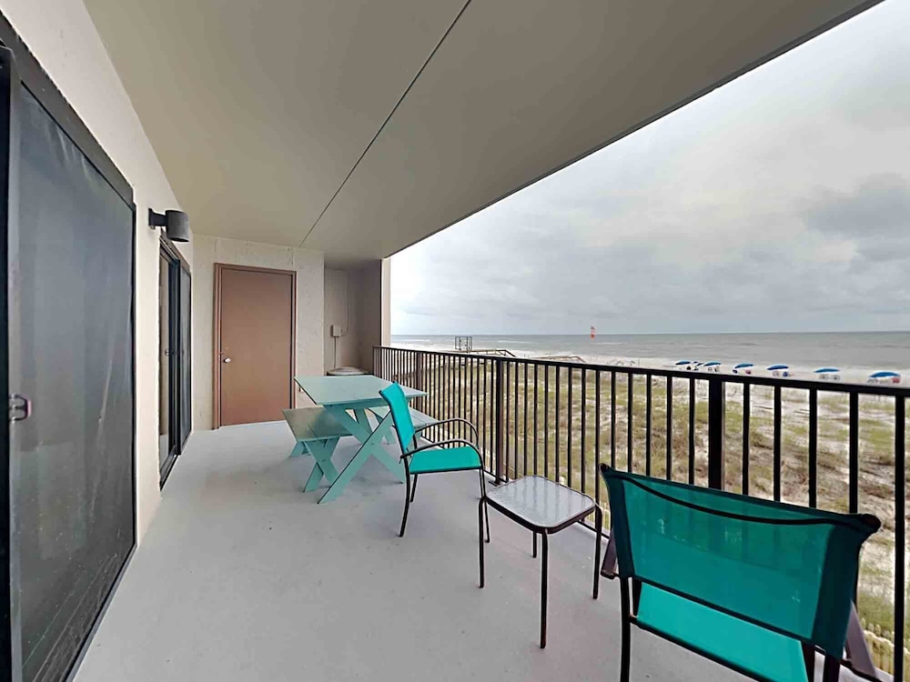 Ocean Breeze West by Southern Vacation Rentals
