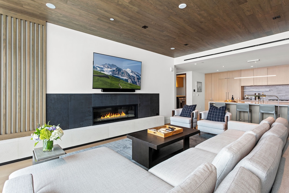 Argent at Deer Valley Resort - Three Bedroom Deluxe #203 3 Condo