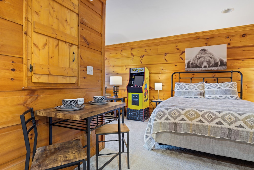 Suite at Dollywood Lane