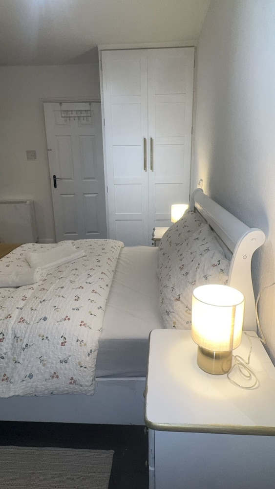 Birmingham Aprt- 2bdr- Sleeps4-close to City